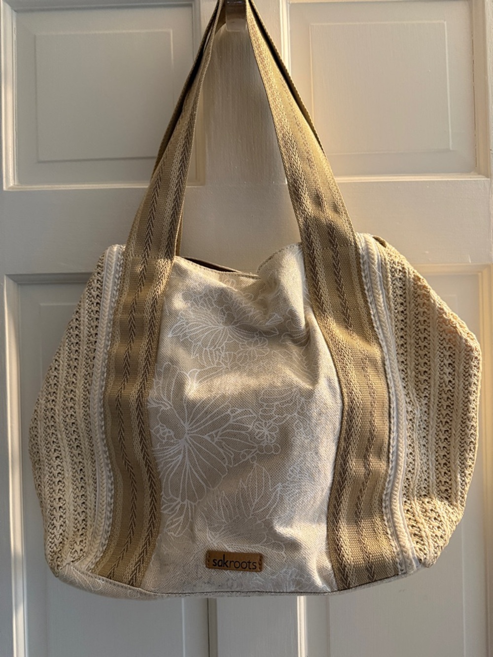 Sakroots Neutral Floral Canvas Tote in Beige and Cream